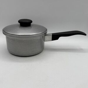 Vintage Kitchen Craft Cast‎ Aluminum 1 1/2 Quart Pot Saucepan with Lid #2261
